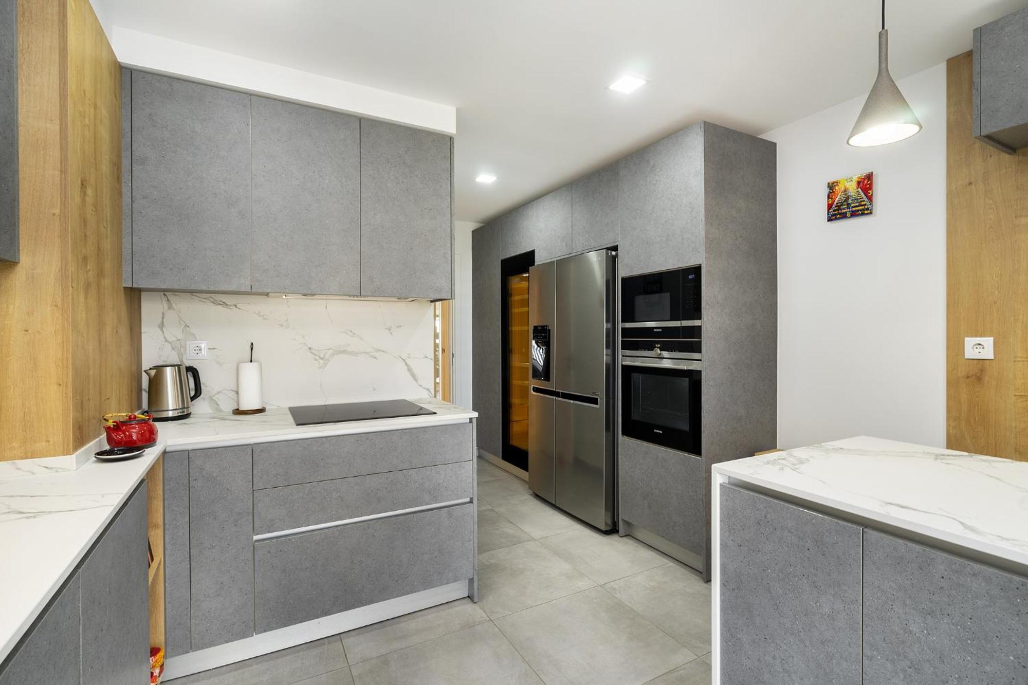 Whome Family Condo - Urban Retreat With Parking, Ac, Elevator In Great Location Лиссабон Экстерьер фото